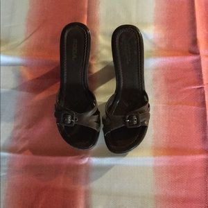 Women’s Open-Toed Heel